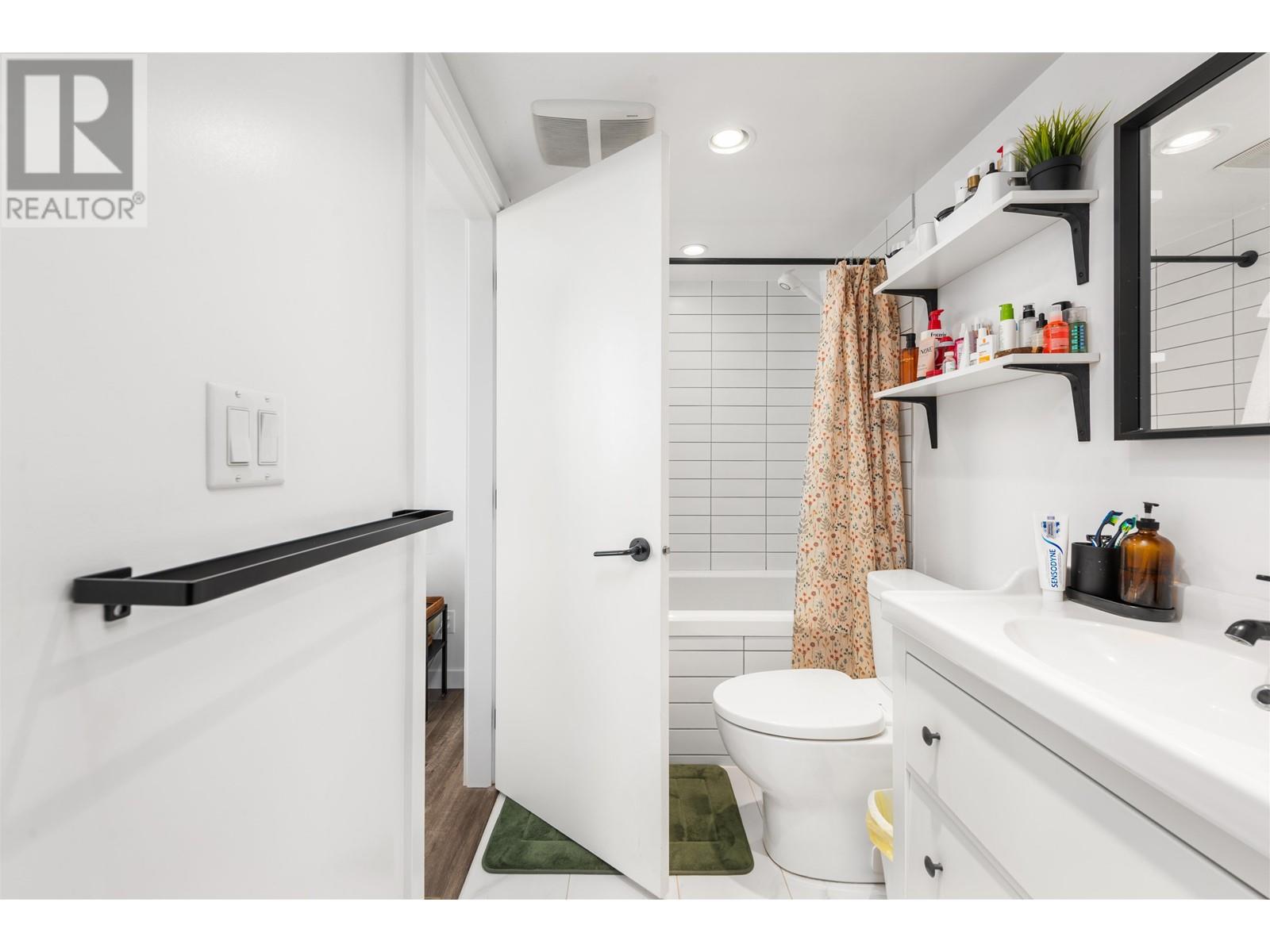 1907 4815 Eldorado Mews, Vancouver, British Columbia  V5R 0B2 - Photo 17 - R2868097