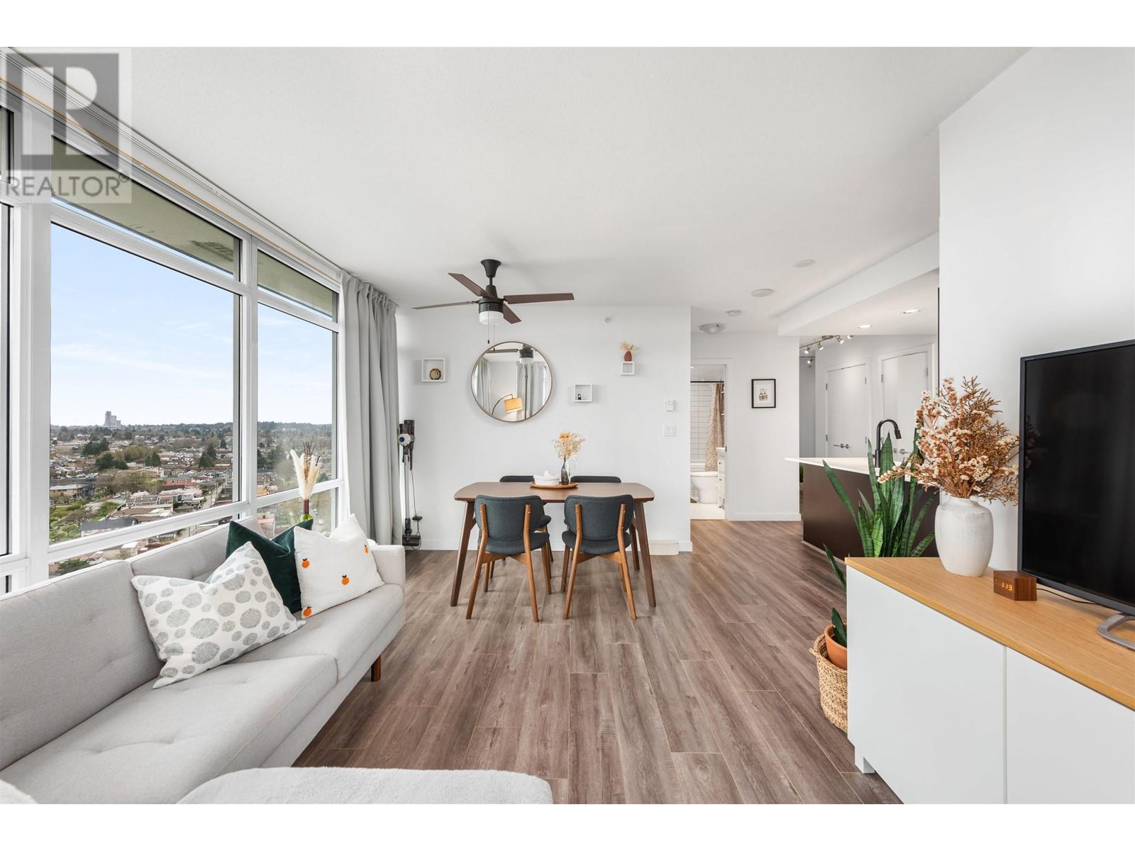 1907 4815 Eldorado Mews, Vancouver, British Columbia  V5R 0B2 - Photo 2 - R2868097