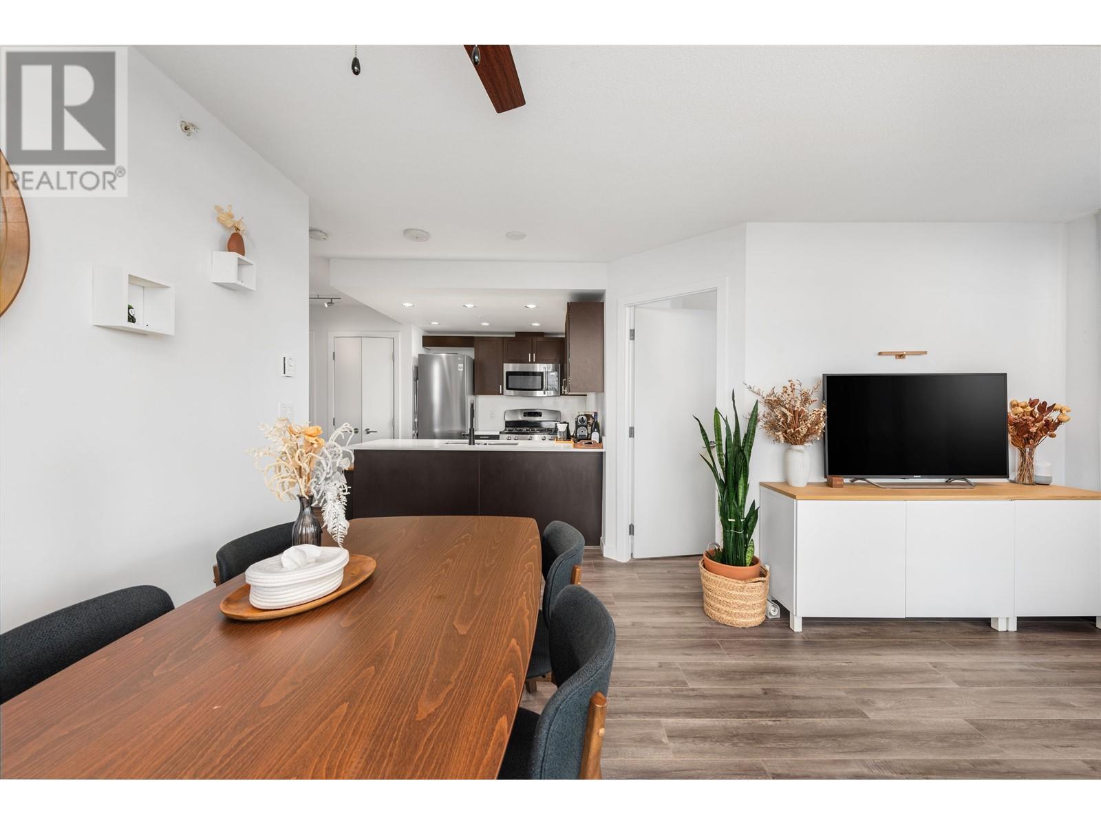 1907 4815 Eldorado Mews, Vancouver, British Columbia  V5R 0B2 - Photo 3 - R2868097