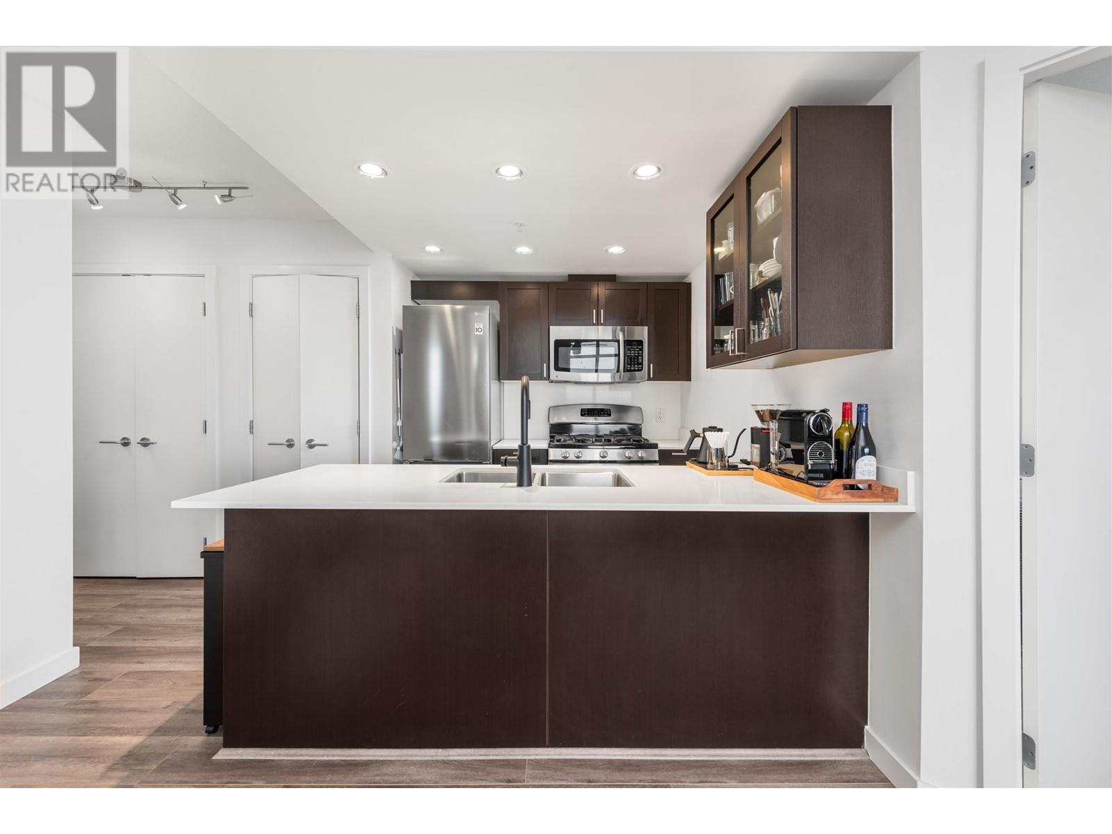 1907 4815 Eldorado Mews, Vancouver, British Columbia  V5R 0B2 - Photo 8 - R2868097