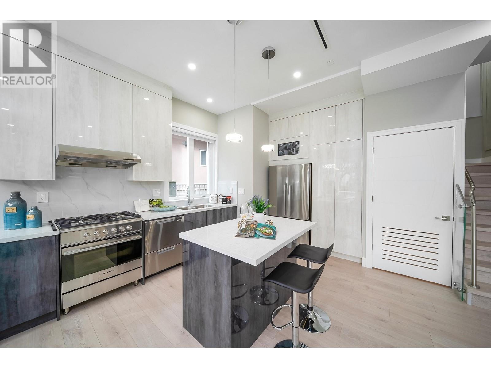 5352 Lanark Street, Vancouver, British Columbia  V5P 2Y1 - Photo 4 - R2868107