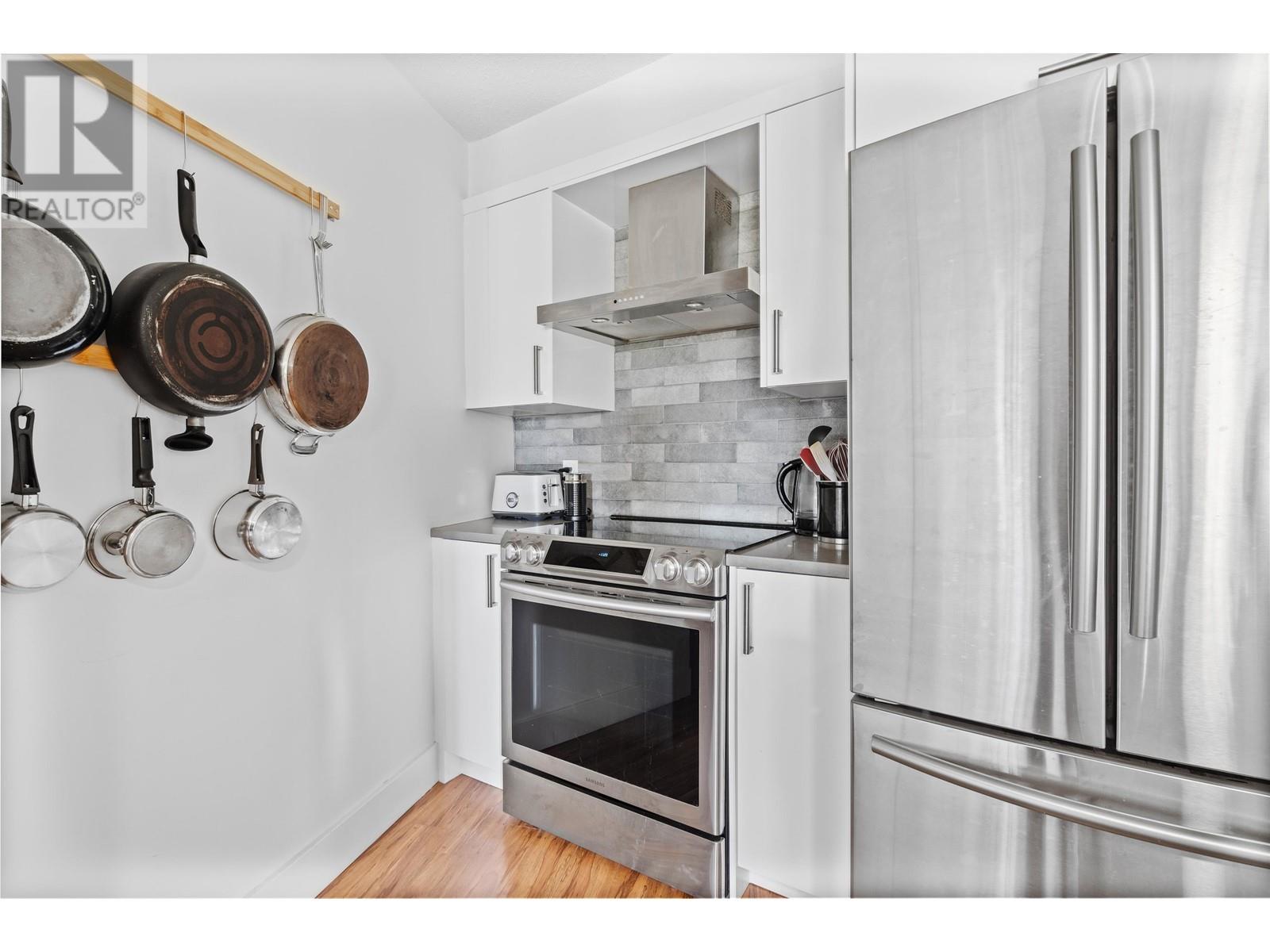 301 2222 Prince Edward Street, Vancouver, British Columbia  V5T 4M6 - Photo 17 - R2868115