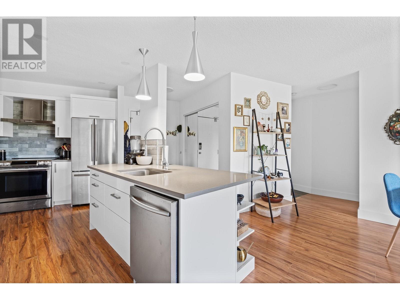 301 2222 Prince Edward Street, Vancouver, British Columbia  V5T 4M6 - Photo 7 - R2868115