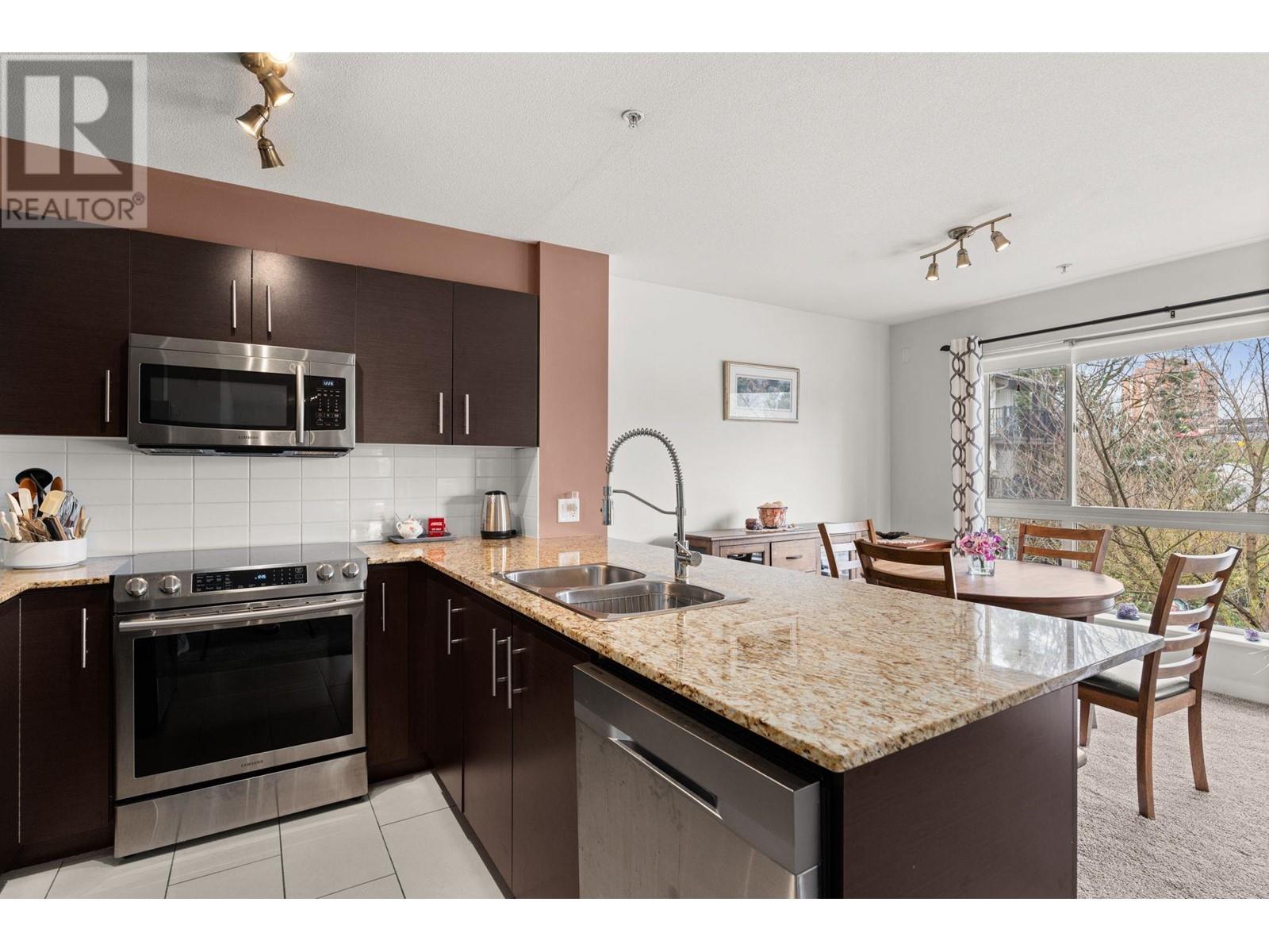 302 11667 Haney Bypass, Maple Ridge, British Columbia  V2X 8W9 - Photo 12 - R2868169