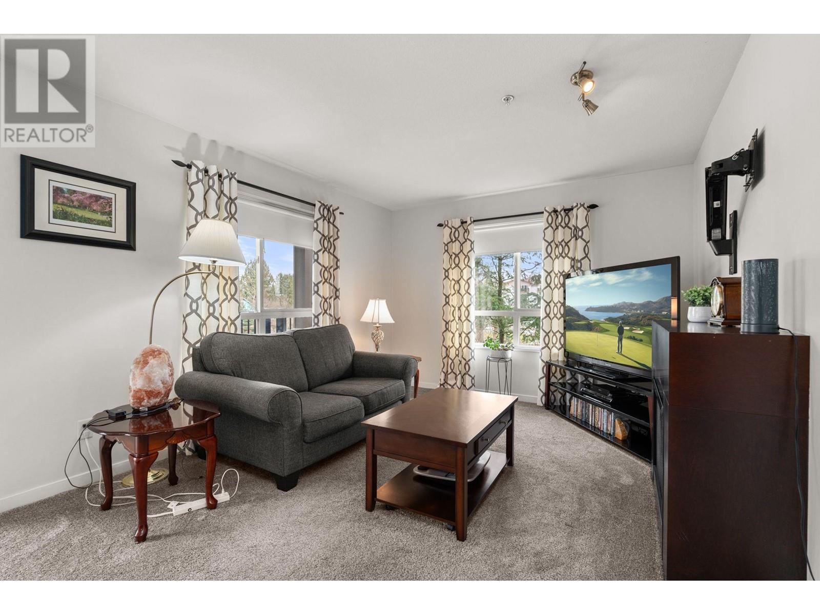 302 11667 Haney Bypass, Maple Ridge, British Columbia  V2X 8W9 - Photo 5 - R2868169