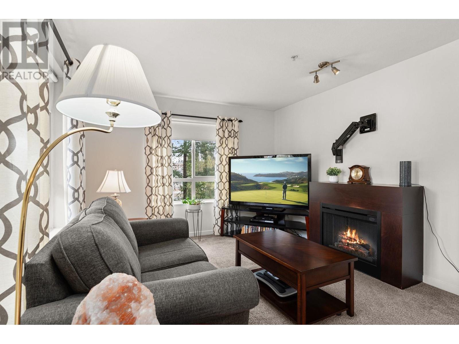 302 11667 Haney Bypass, Maple Ridge, British Columbia  V2X 8W9 - Photo 7 - R2868169