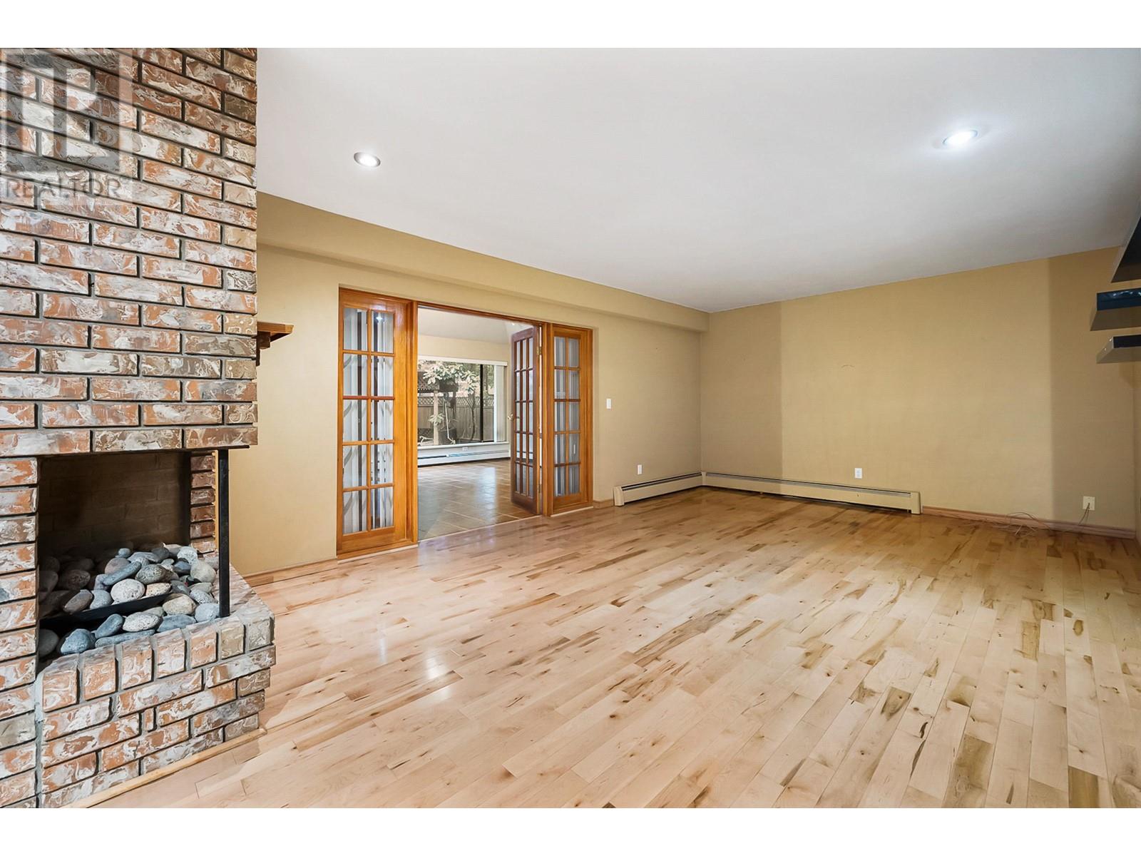 21576 124 Avenue, Maple Ridge, British Columbia  V2X 4H3 - Photo 12 - R2868110