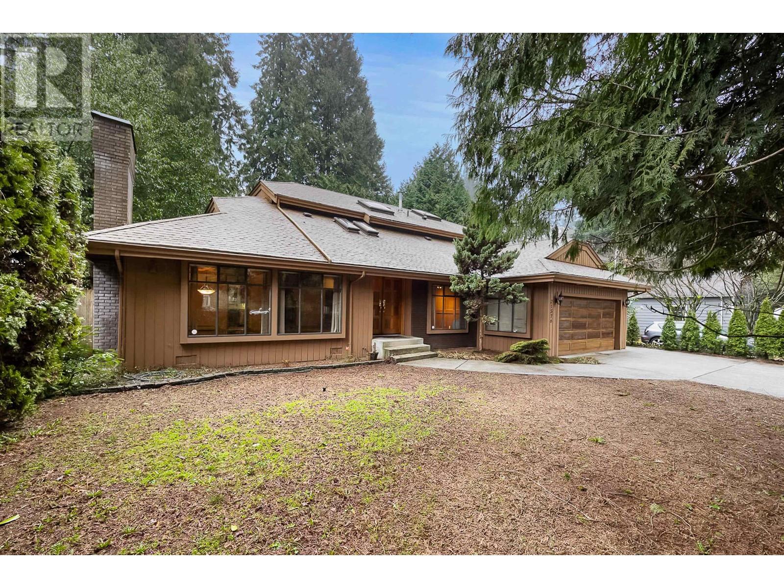21576 124 Avenue, Maple Ridge, British Columbia  V2X 4H3 - Photo 3 - R2868110