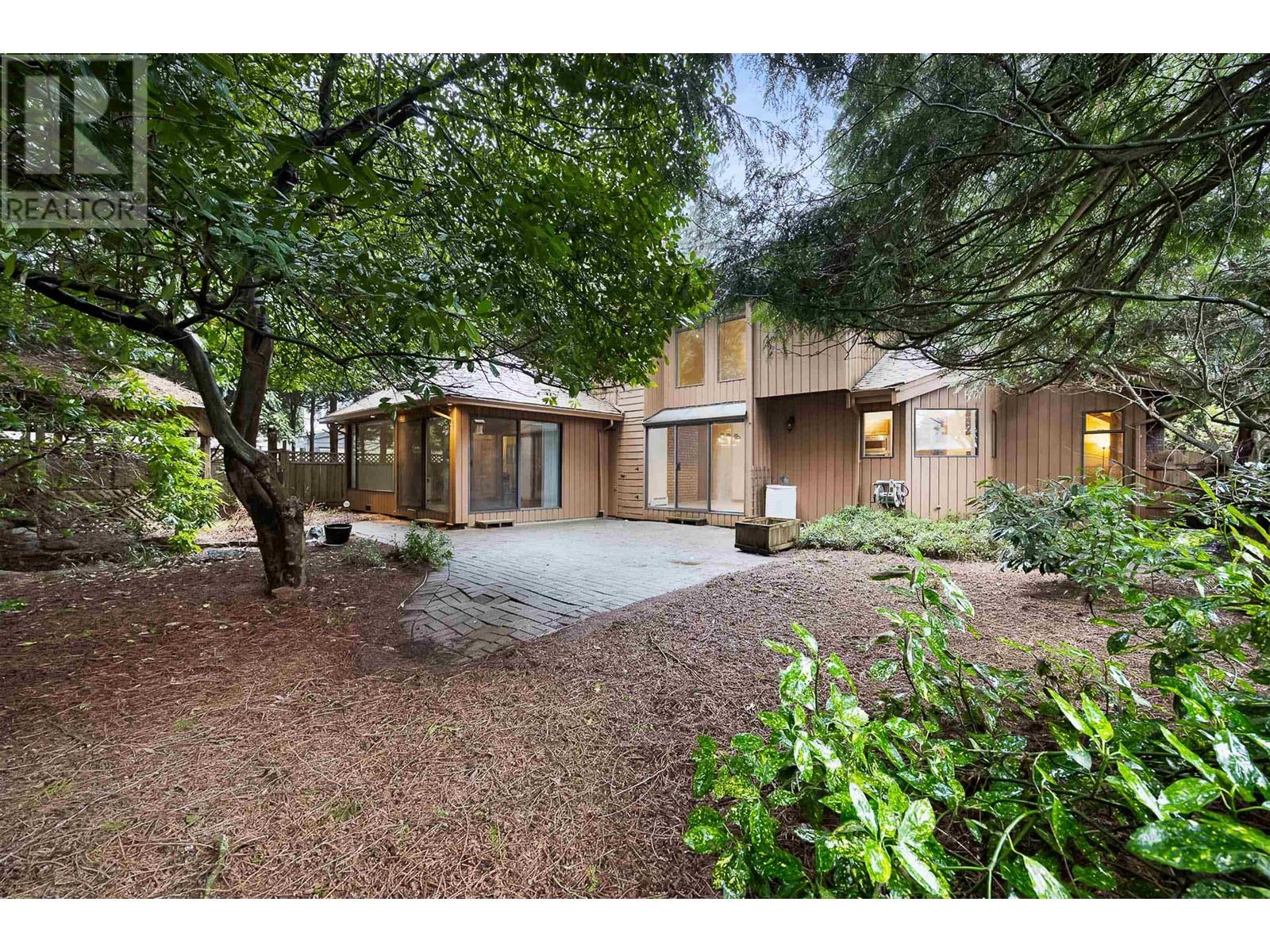 21576 124 Avenue, Maple Ridge, British Columbia  V2X 4H3 - Photo 39 - R2868110