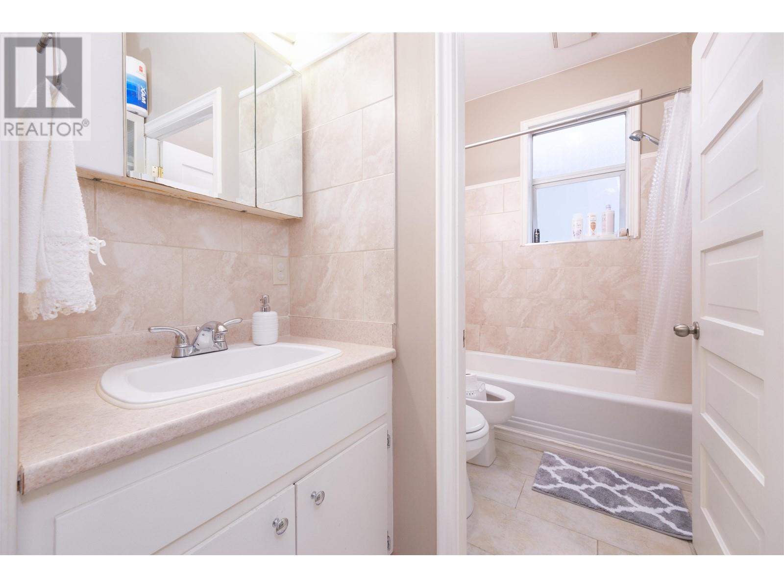 1943 Parker Street, Vancouver, British Columbia  V5L 2L2 - Photo 13 - R2868160