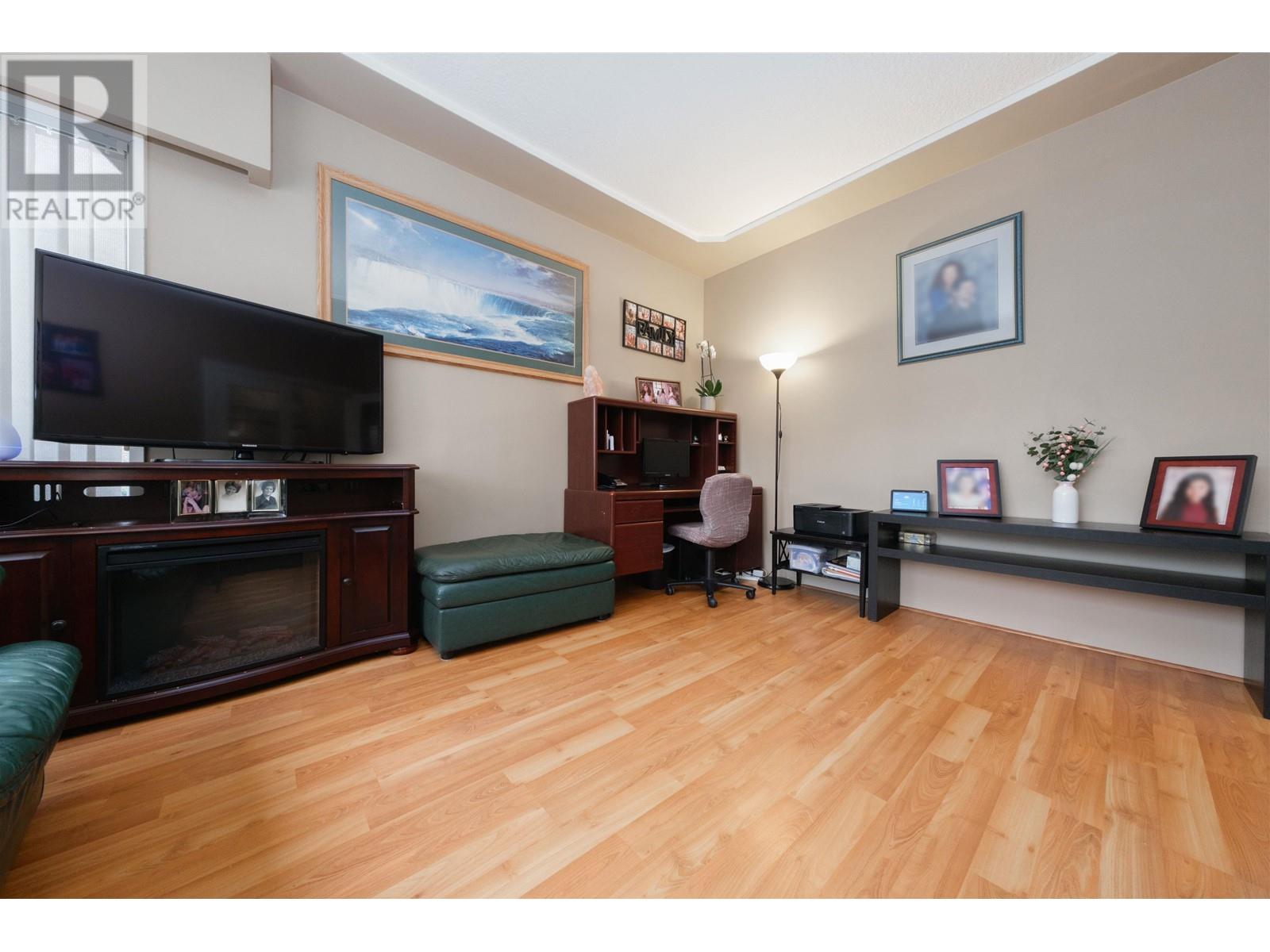 1943 Parker Street, Vancouver, British Columbia  V5L 2L2 - Photo 4 - R2868160