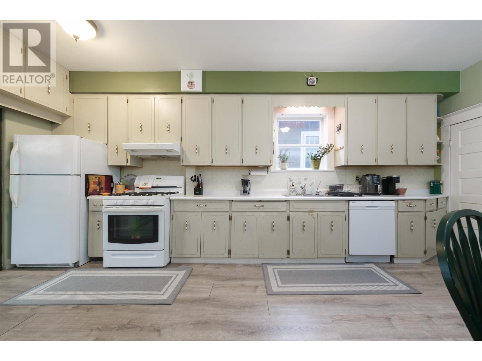 1943 Parker Street, Vancouver, British Columbia  V5L 2L2 - Photo 5 - R2868160