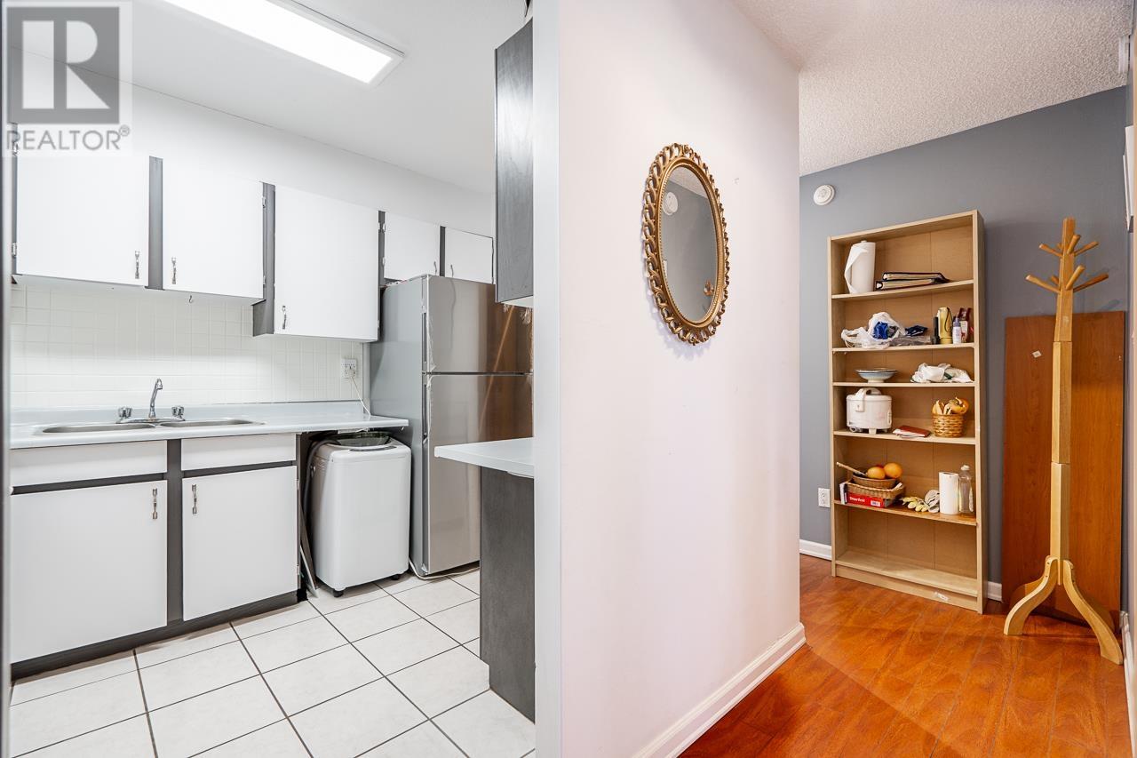 205 3755 Bartlett Court, Burnaby, British Columbia  V3J 7G7 - Photo 7 - R2867838