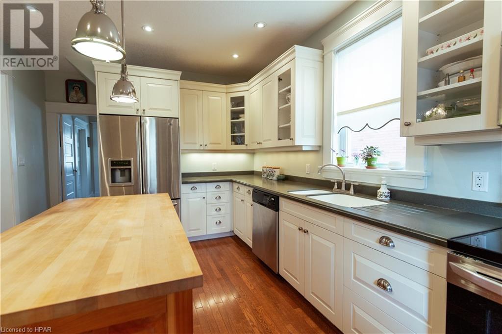 141 Birmingham Street, Stratford, Ontario  N5A 2T1 - Photo 9 - 40566288