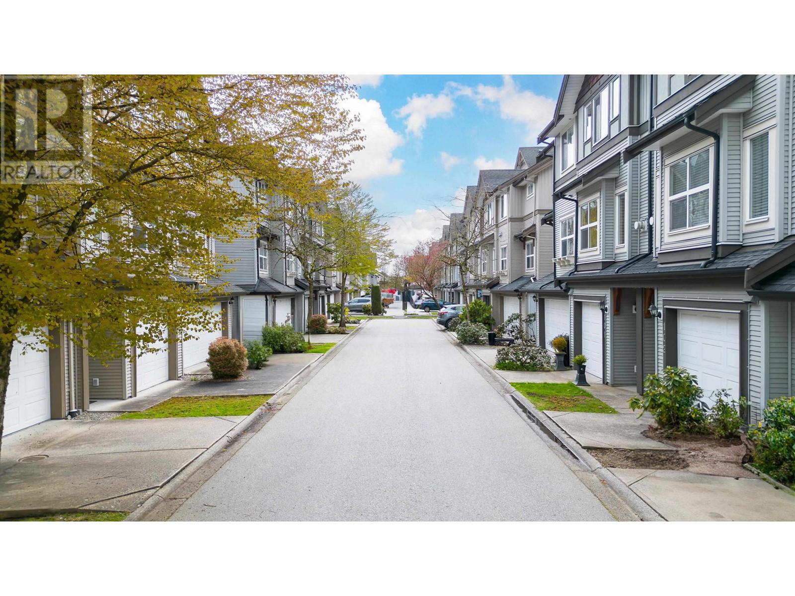 99 1055 Riverwood Gate, Port Coquitlam, British Columbia  V3B 8C3 - Photo 2 - R2868150