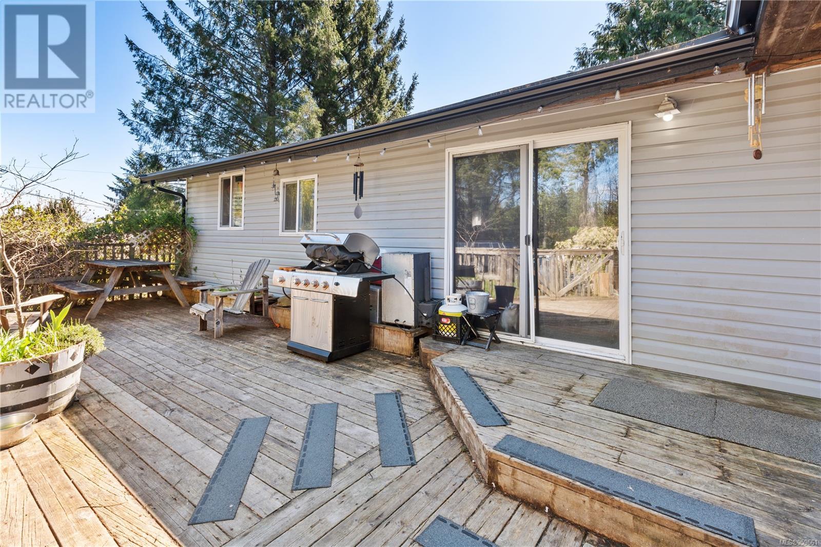288 Albion Cres, Ucluelet, British Columbia  V0R 3A0 - Photo 19 - 959661