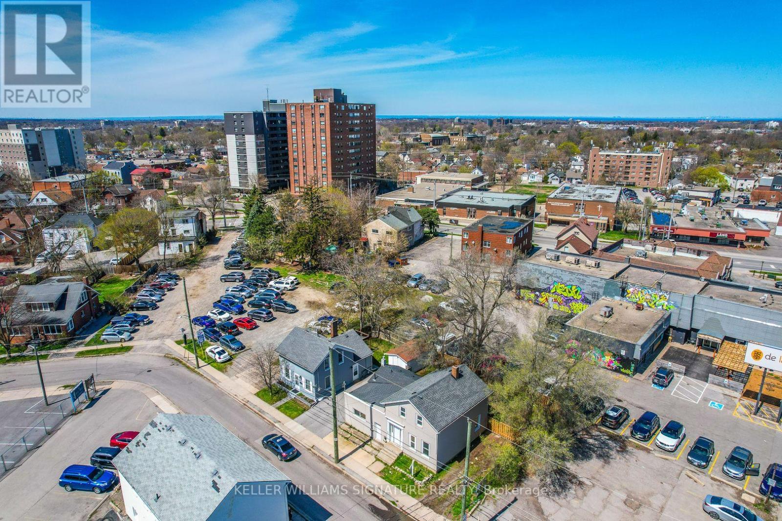 43 Centre Street N, St. Catharines, Ontario  L2R 3A8 - Photo 4 - X8214904