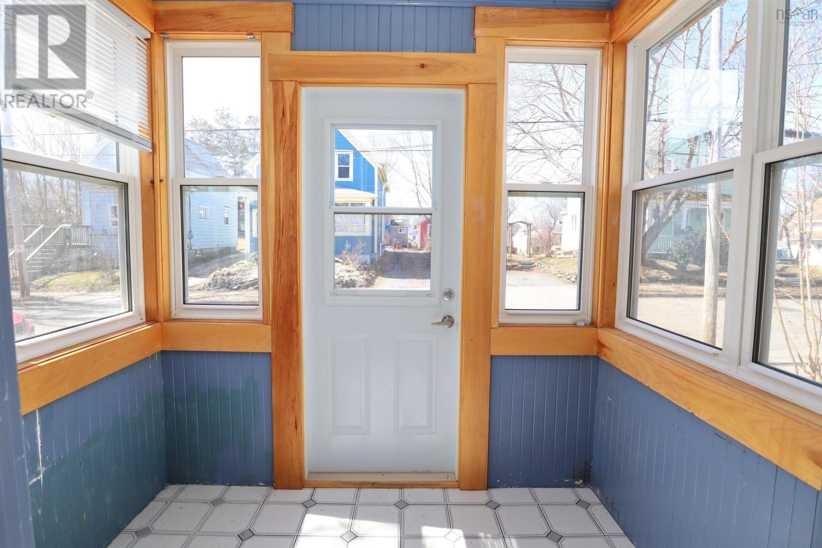 439 Bentinck Street, Sydney, Nova Scotia  B1S 2Y8 - Photo 6 - 202406549