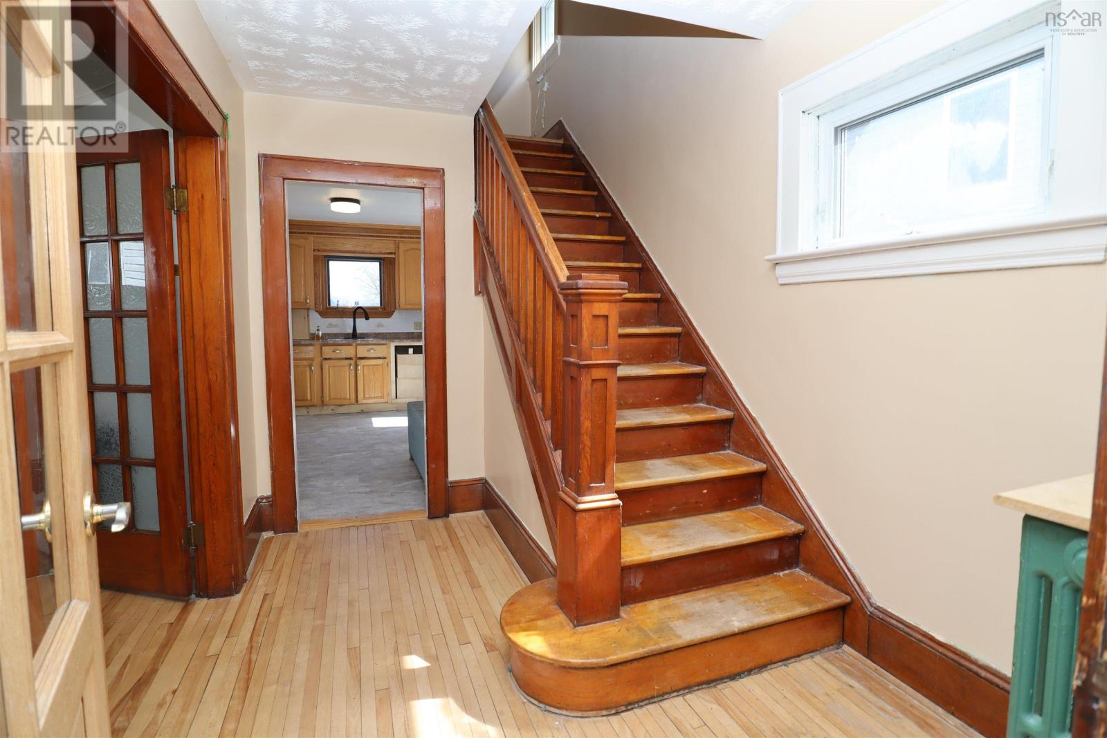 439 Bentinck Street, Sydney, Nova Scotia  B1S 2Y8 - Photo 7 - 202406549