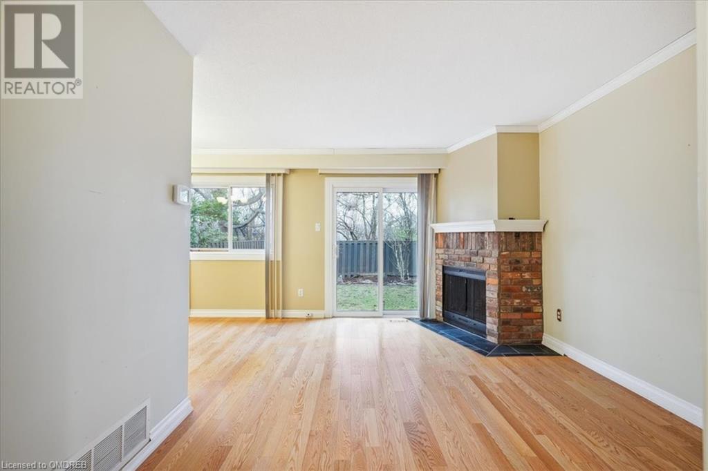 1135 E Mccraney Street E Unit# 16, Oakville, Ontario  L6H 3A3 - Photo 10 - 40567323