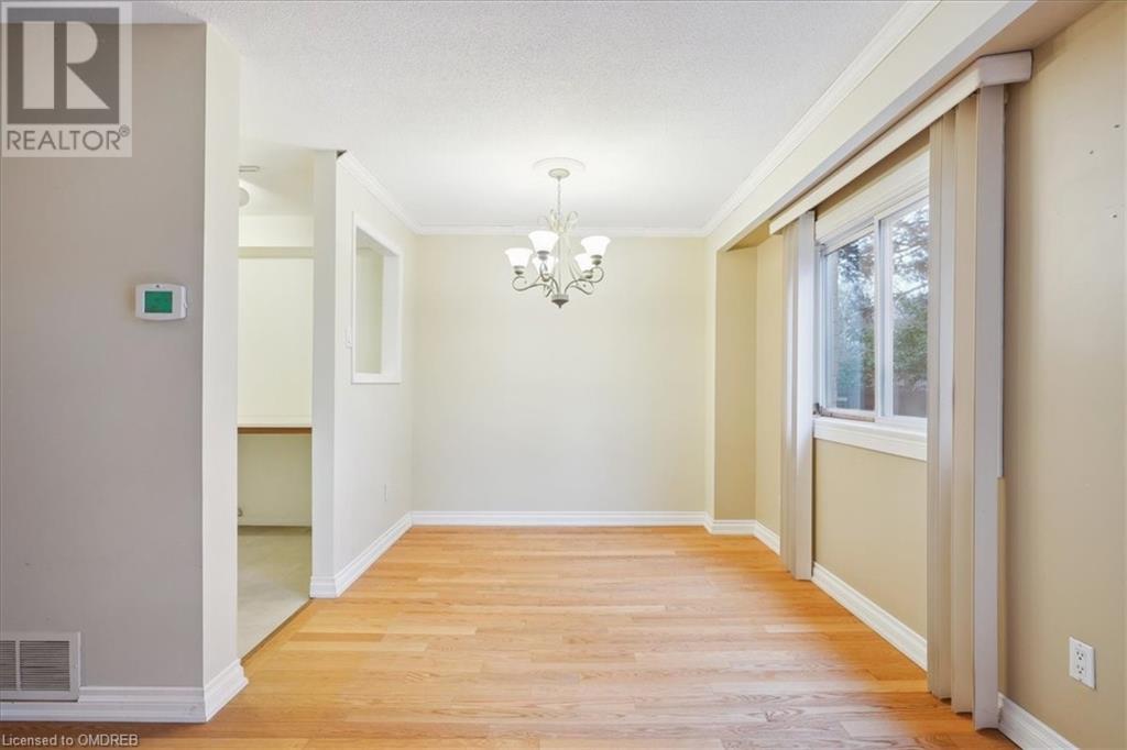 1135 E Mccraney Street E Unit# 16, Oakville, Ontario  L6H 3A3 - Photo 13 - 40567323