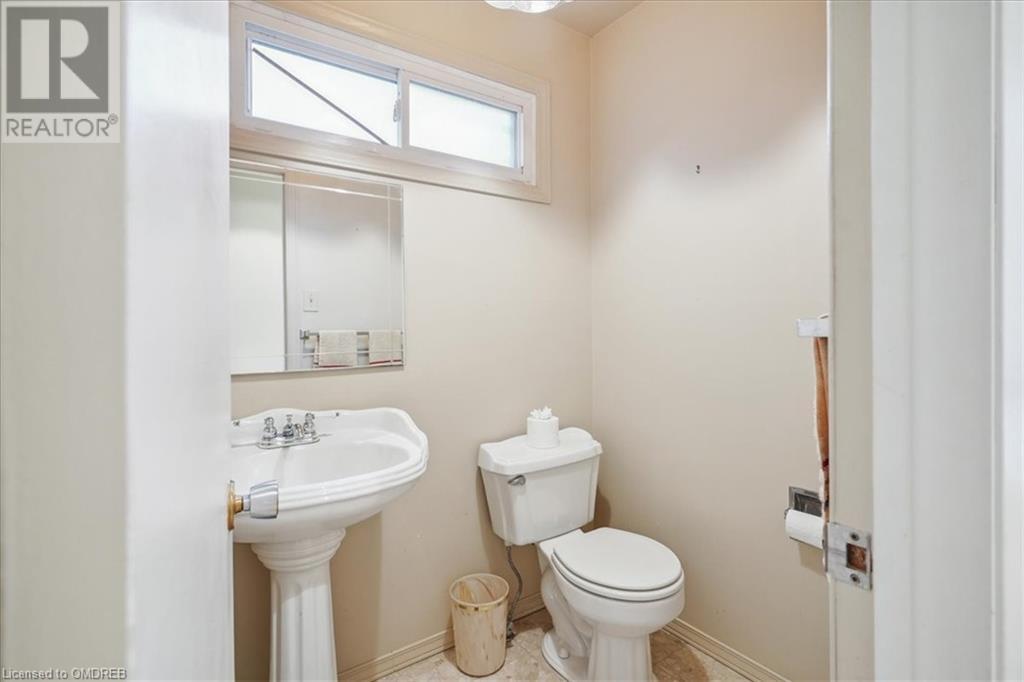 1135 E Mccraney Street E Unit# 16, Oakville, Ontario  L6H 3A3 - Photo 17 - 40567323