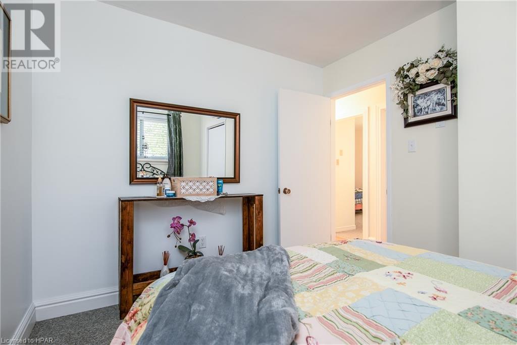 34 Quebec Road, Vanastra, Ontario  N0M 1L0 - Photo 11 - 40568011