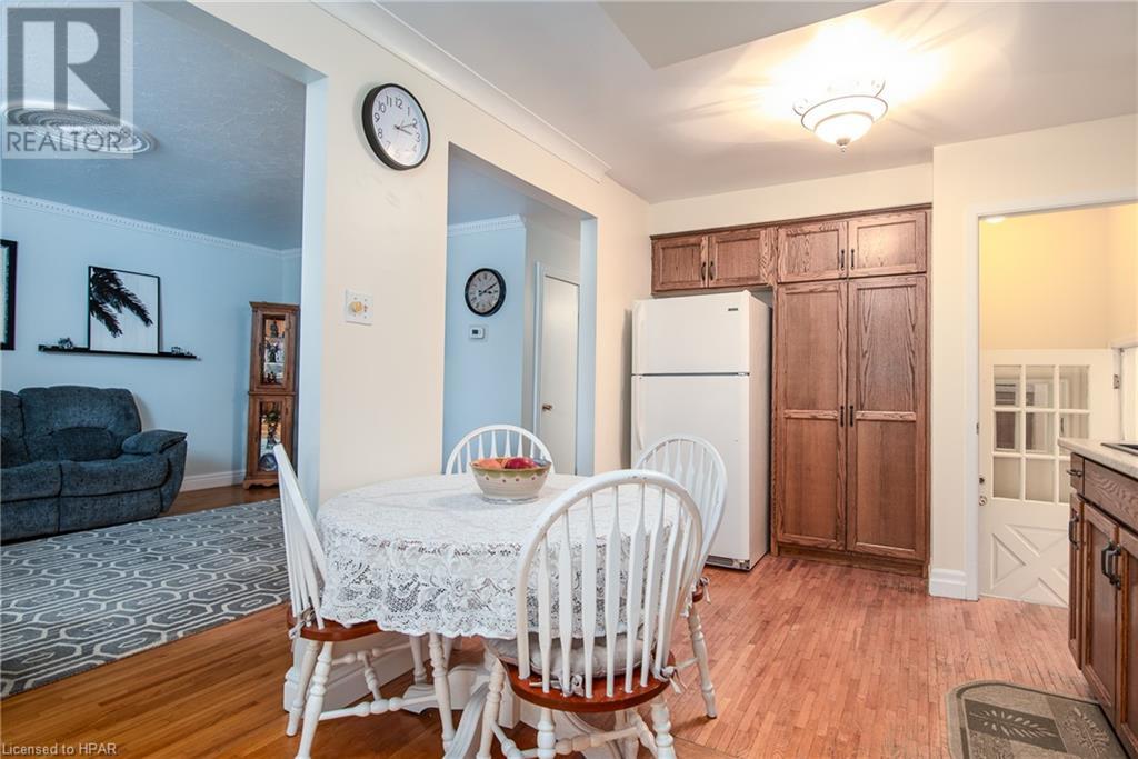 34 Quebec Road, Vanastra, Ontario  N0M 1L0 - Photo 8 - 40568011
