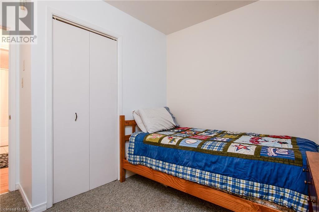34 Quebec Road, Vanastra, Ontario  N0M 1L0 - Photo 13 - 40568011