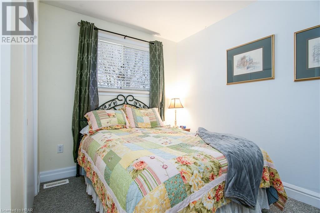 34 Quebec Road, Vanastra, Ontario  N0M 1L0 - Photo 10 - 40568011