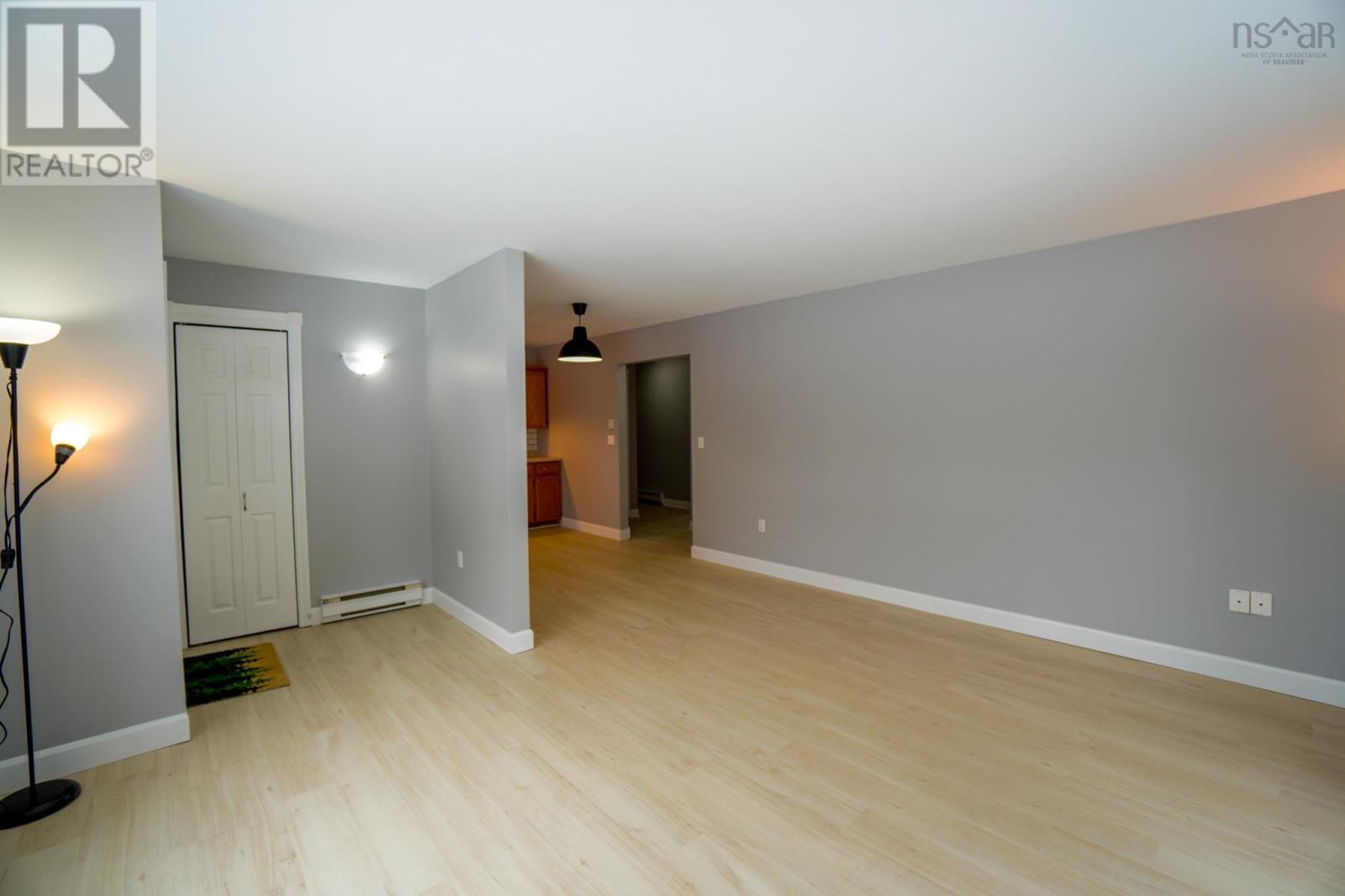 5 Fowler Street, Wolfville, Nova Scotia  B4P 1M5 - Photo 3 - 202406558