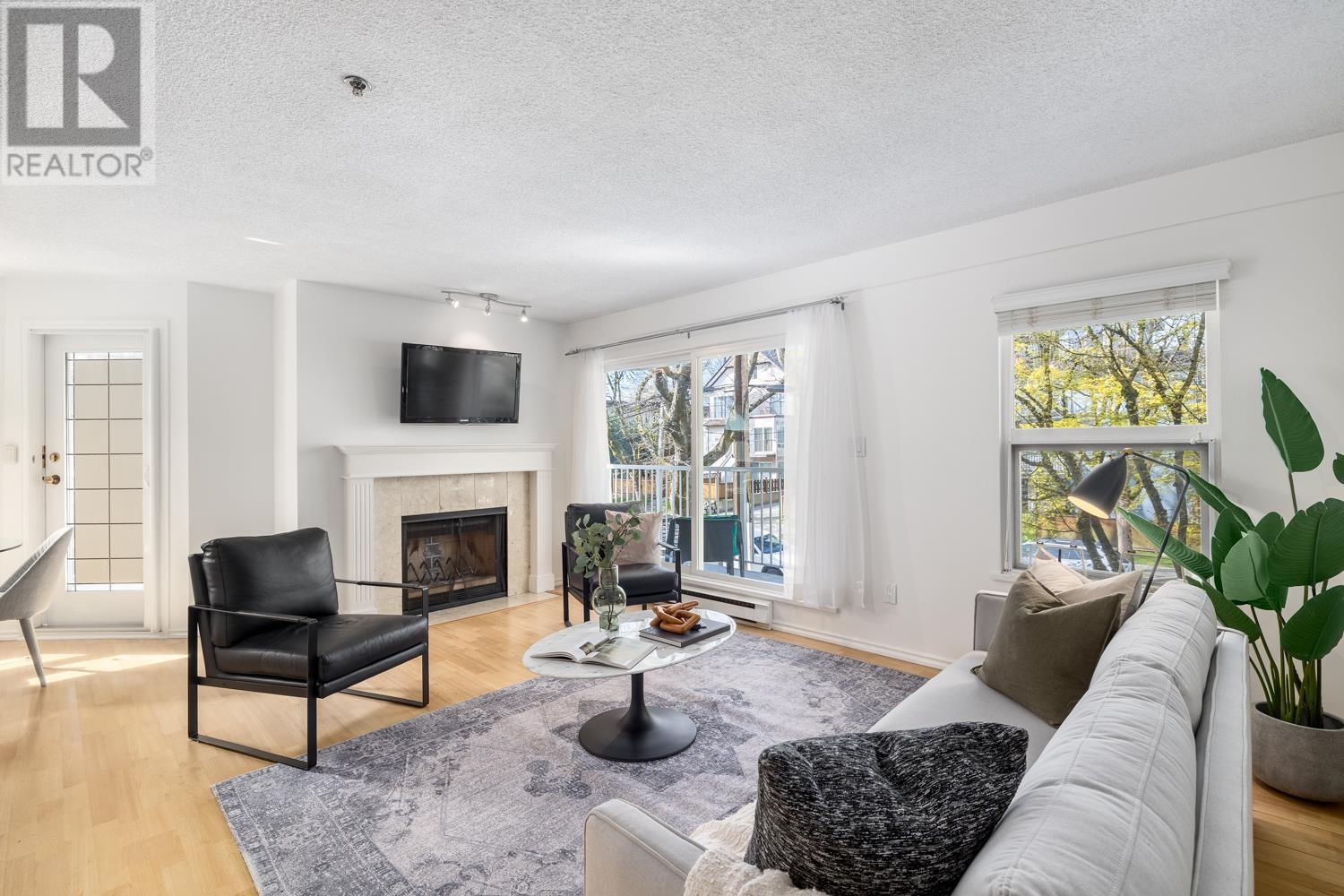 207 2256 W 7 Avenue, Vancouver, British Columbia  V6K 1Y2 - Photo 1 - R2868236