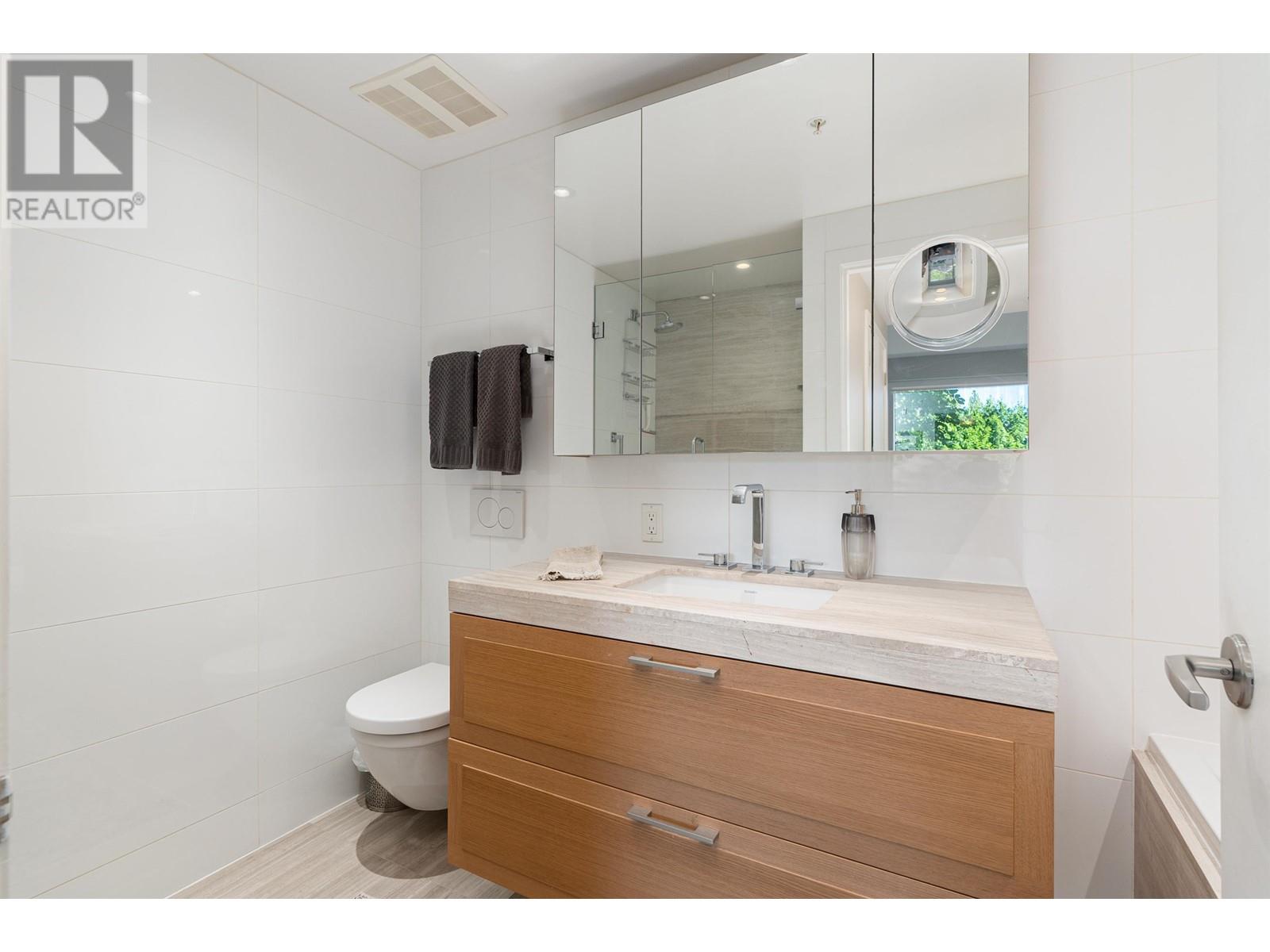203 1515 Atlas Lane, Vancouver, British Columbia  V6P 0C9 - Photo 11 - R2868254