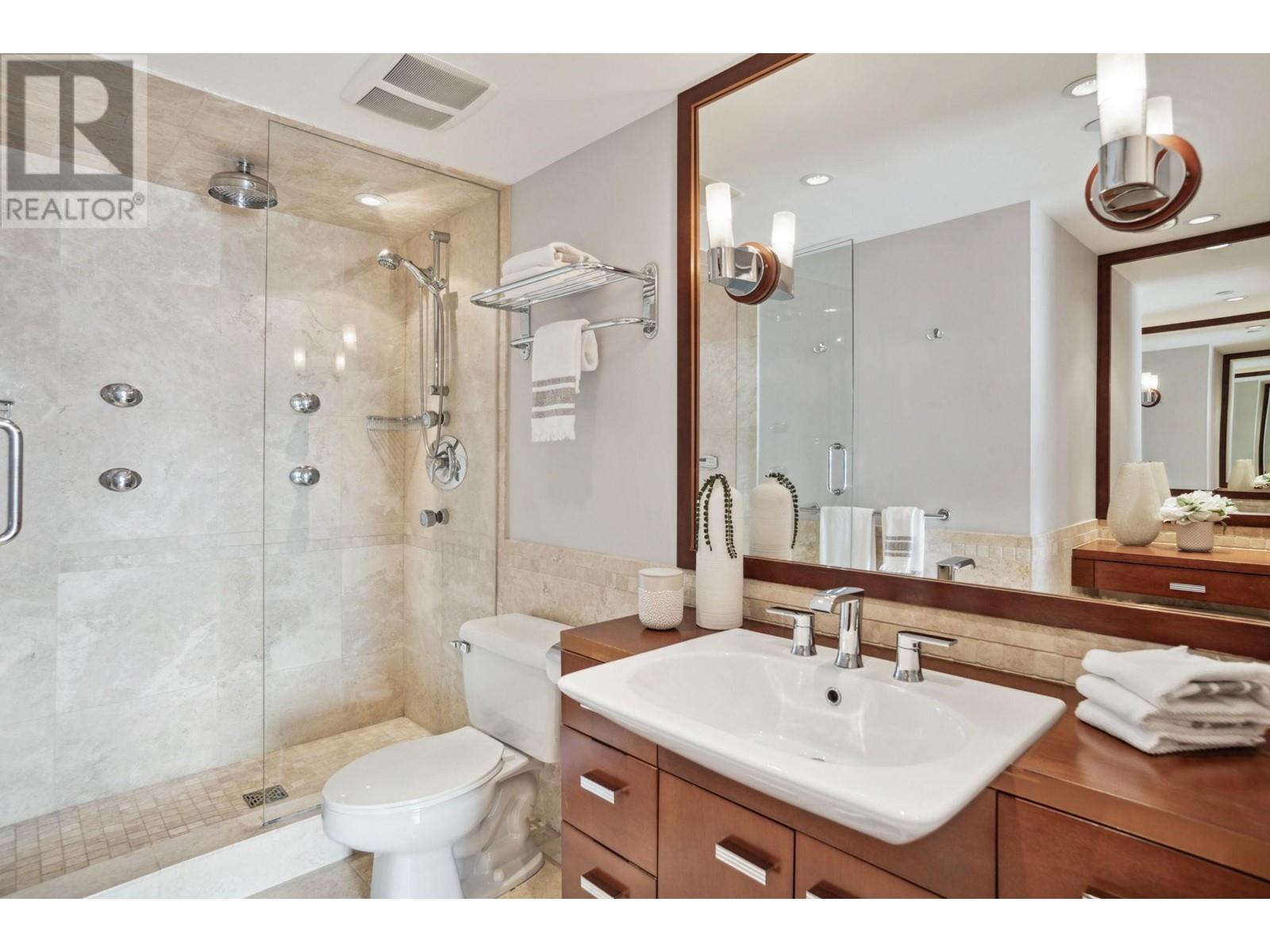 2505 1201 Marinaside Crescent, Vancouver, British Columbia  V6Z 2V2 - Photo 12 - R2868128