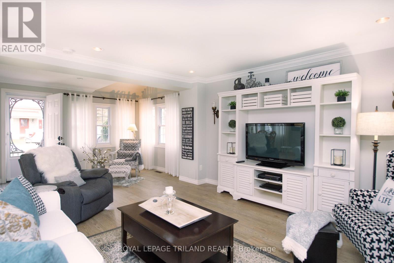 22182 Douglas Line, West Elgin, Ontario  N0L 2C0 - Photo 6 - X8215964