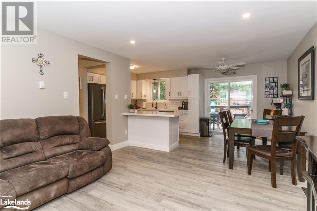 332 Forest Glen Road, Huntsville, Ontario  P1H 1R8 - Photo 3 - 40568561