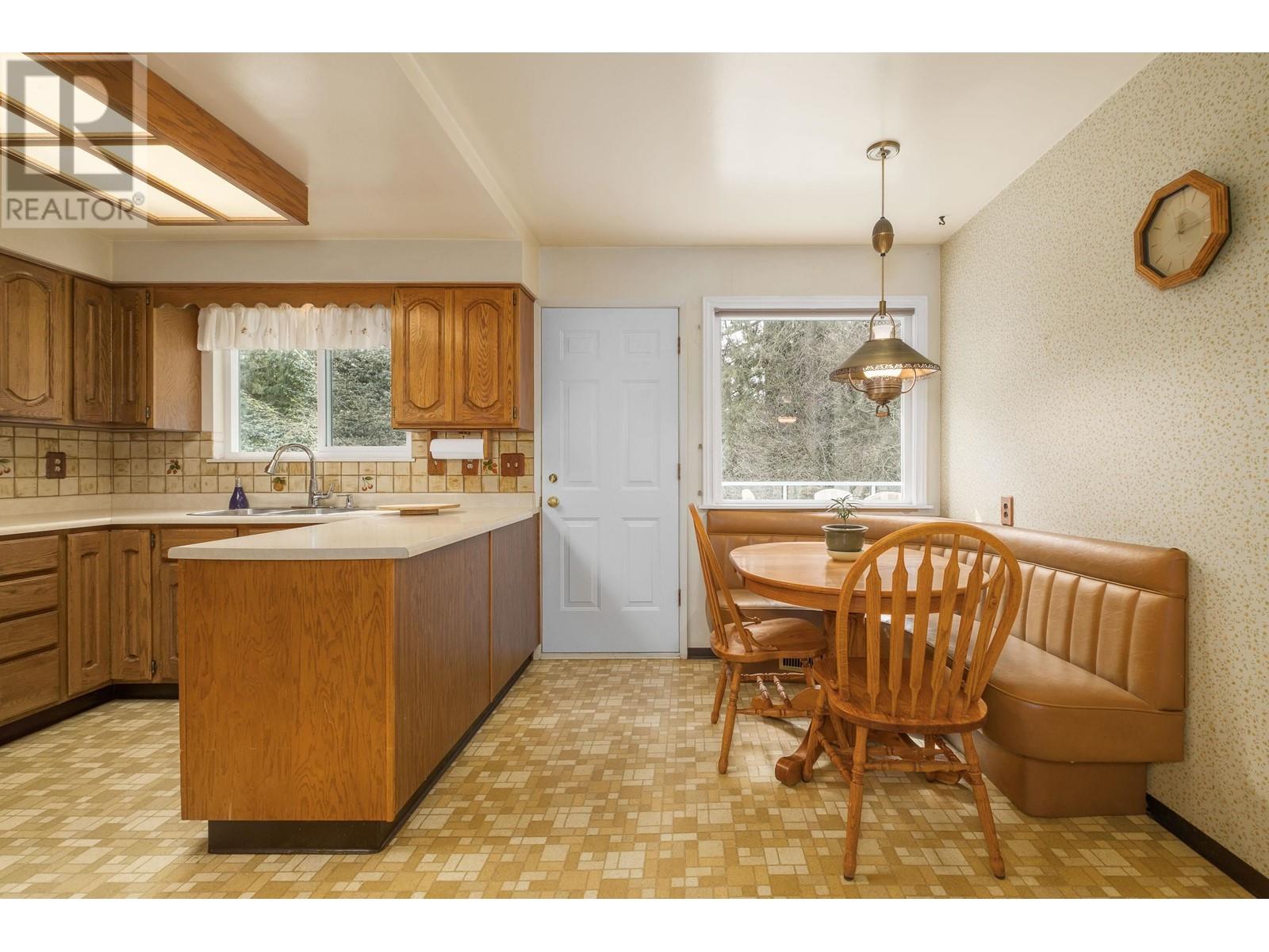 1369 Evelyn Street, North Vancouver, British Columbia  V7K 1T6 - Photo 12 - R2868265