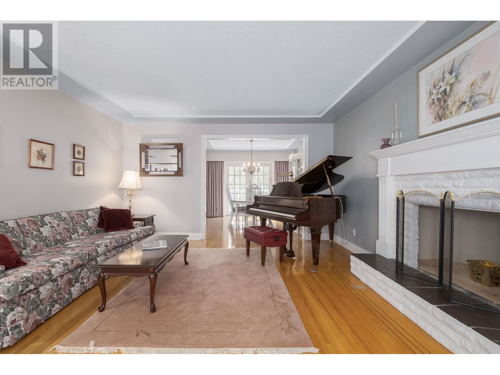 1369 Evelyn Street, North Vancouver, British Columbia  V7K 1T6 - Photo 4 - R2868265