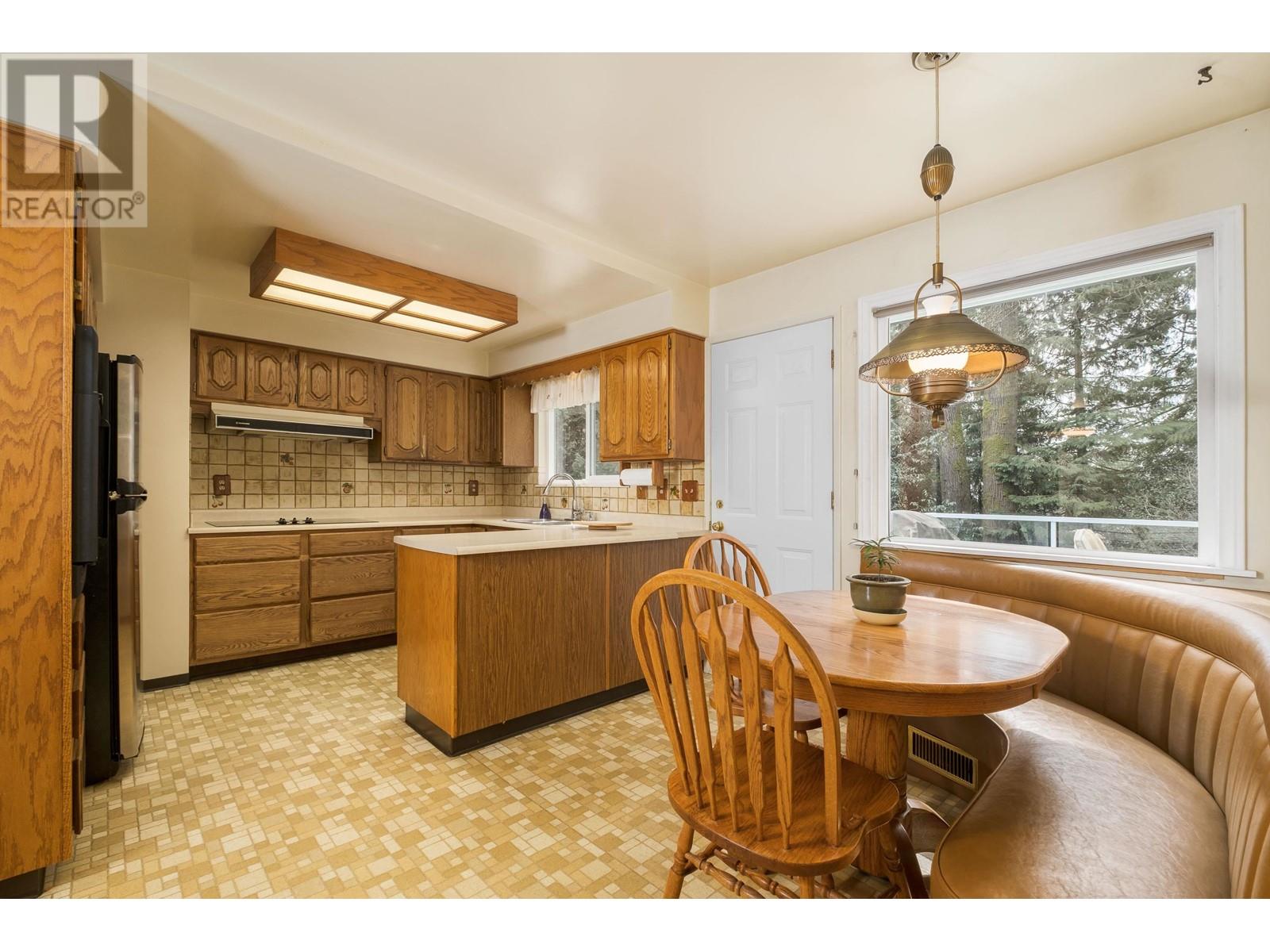 1369 Evelyn Street, North Vancouver, British Columbia  V7K 1T6 - Photo 8 - R2868265