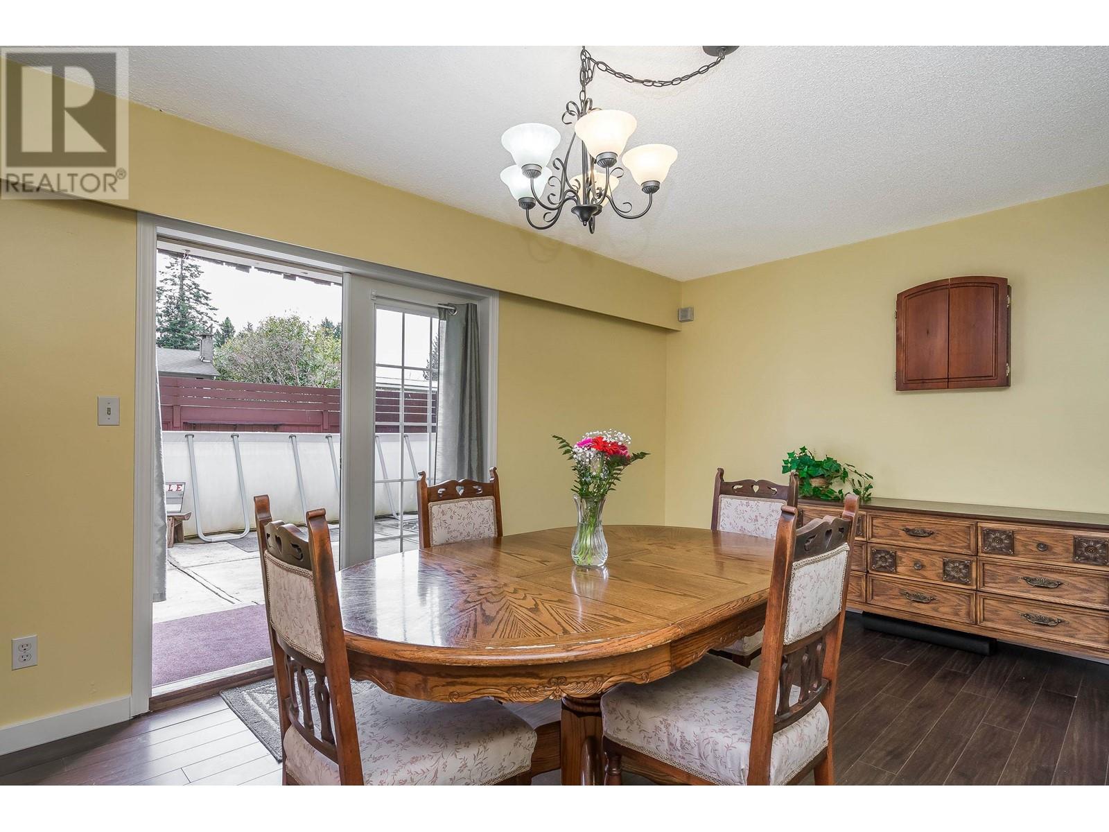 21950 Wicklow Way, Maple Ridge, British Columbia  V2X 7W4 - Photo 13 - R2868270