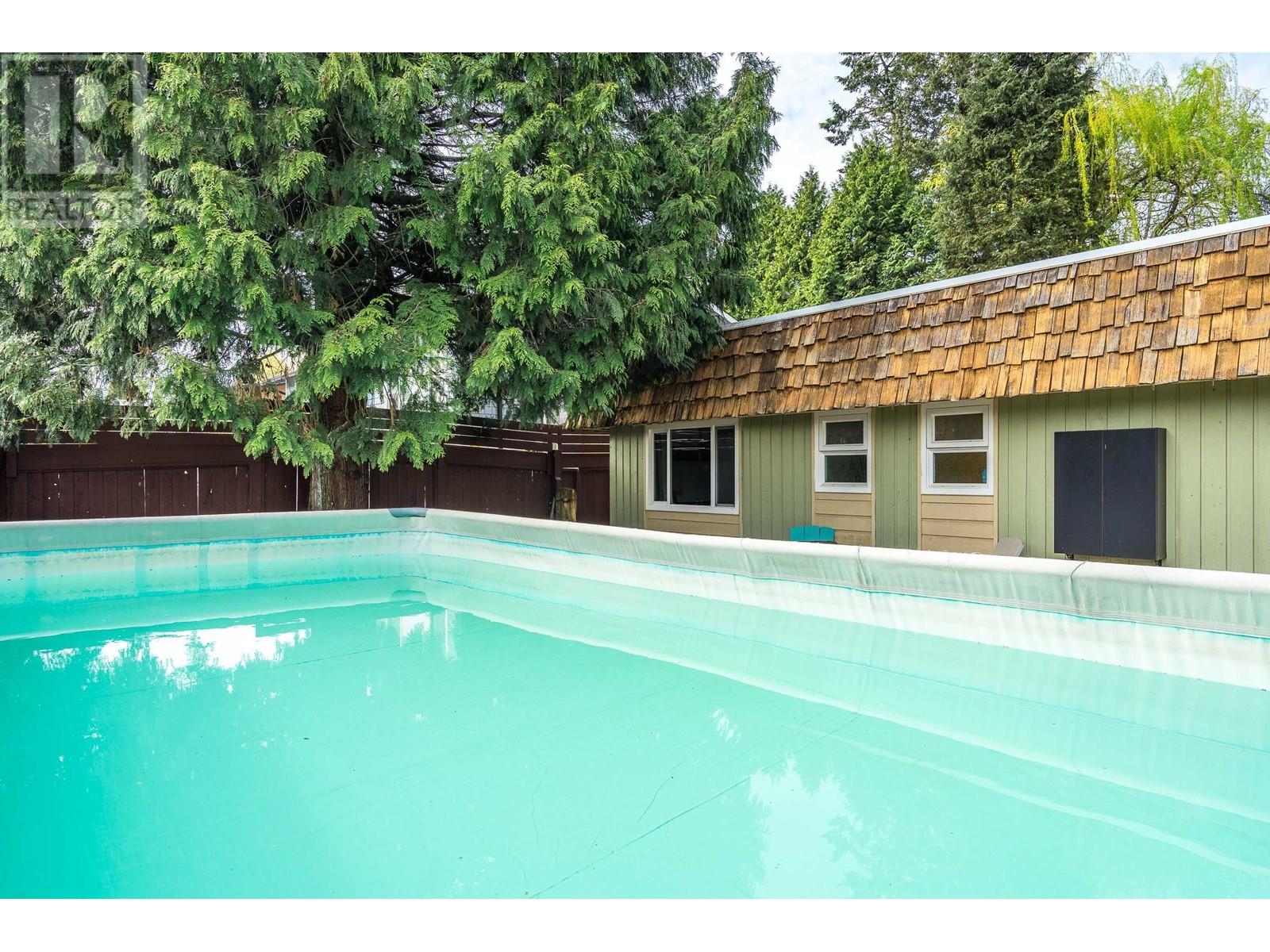 21950 Wicklow Way, Maple Ridge, British Columbia  V2X 7W4 - Photo 31 - R2868270