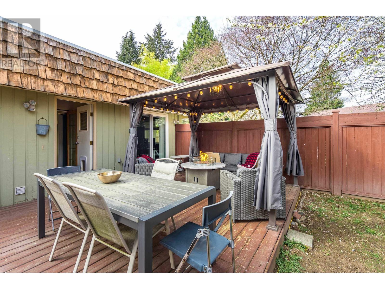 21950 Wicklow Way, Maple Ridge, British Columbia  V2X 7W4 - Photo 35 - R2868270