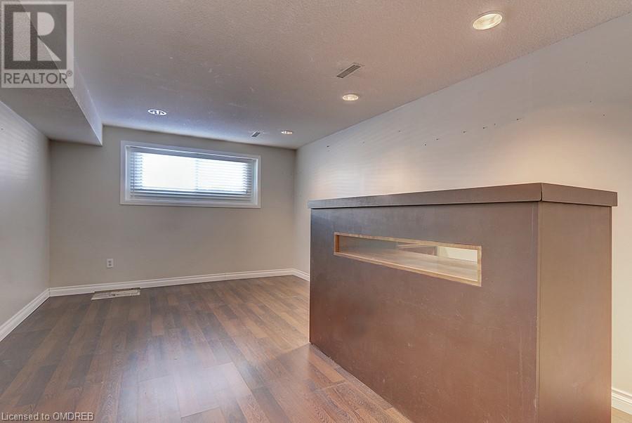 332 Melores Drive, Burlington, Ontario  L7L 4T8 - Photo 29 - 40568018
