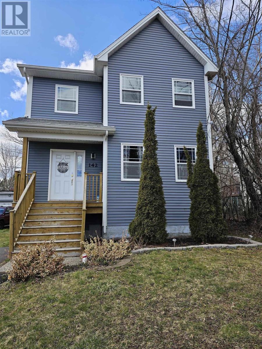 142 Cobequid Road, Lower Sackville, Nova Scotia  B4C 2N3 - Photo 1 - 202406581