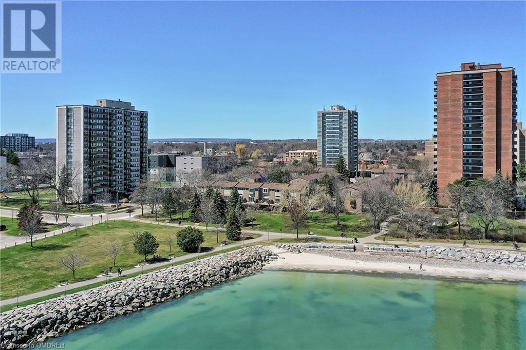 11 East Street, Oakville, Ontario  L6L 3K3 - Photo 2 - 40568598