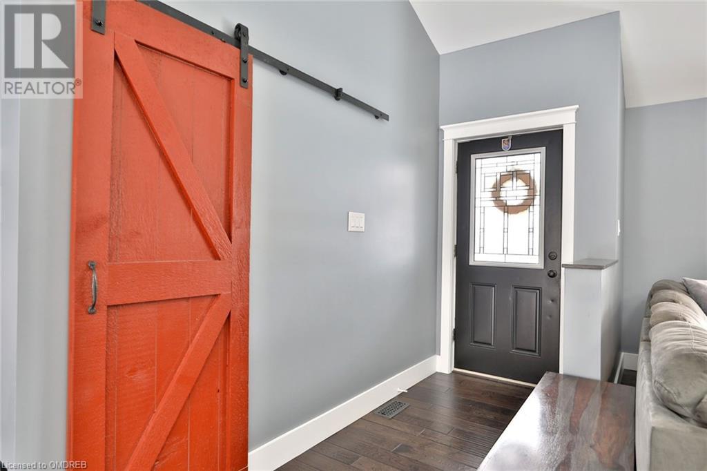 576 Parkside Drive, Hamilton, Ontario  L0R 2H0 - Photo 4 - 40547171