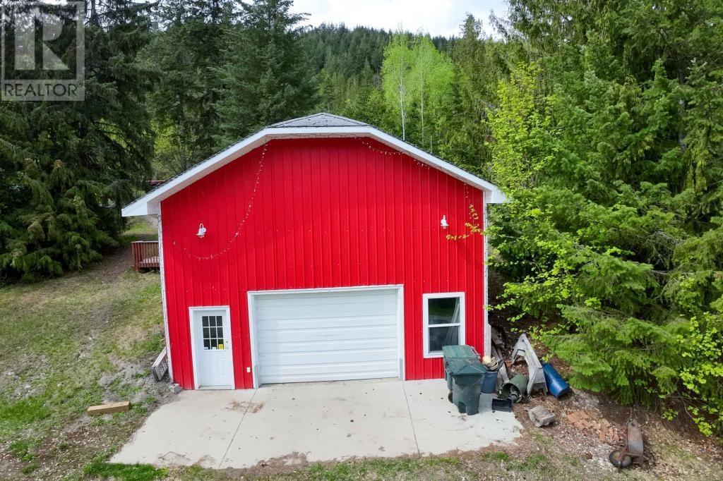 1125 Ptarmigan Rd, Chase, British Columbia  V0E 1M1 - Photo 16 - 177677
