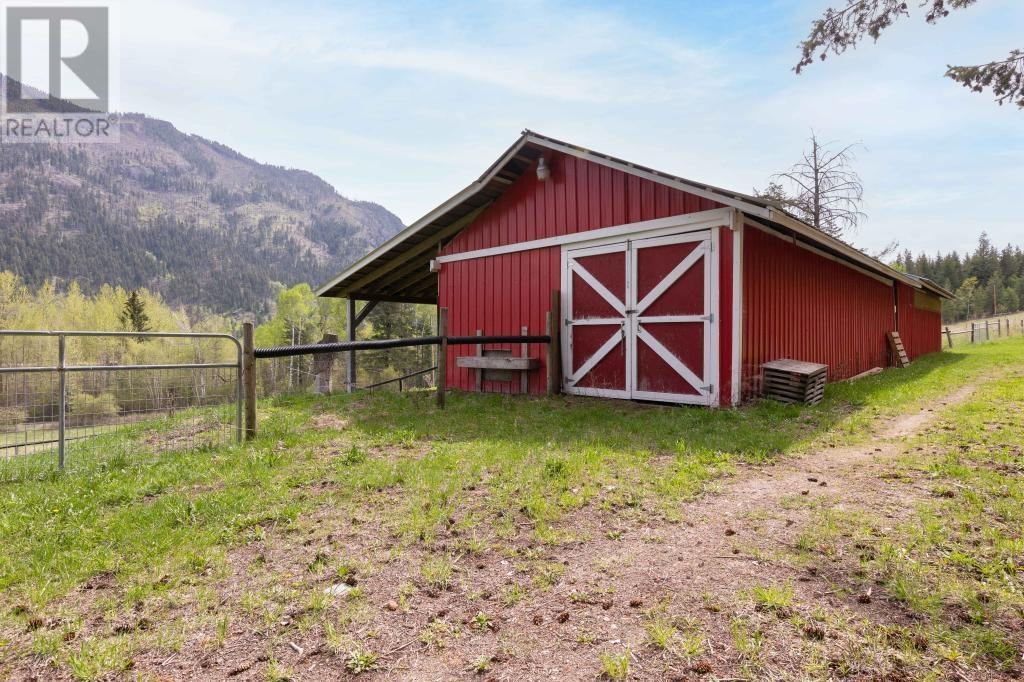 1125 Ptarmigan Rd, Chase, British Columbia  V0E 1M1 - Photo 22 - 177677