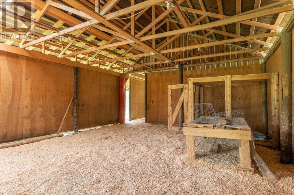 1125 Ptarmigan Rd, Chase, British Columbia  V0E 1M1 - Photo 24 - 177677