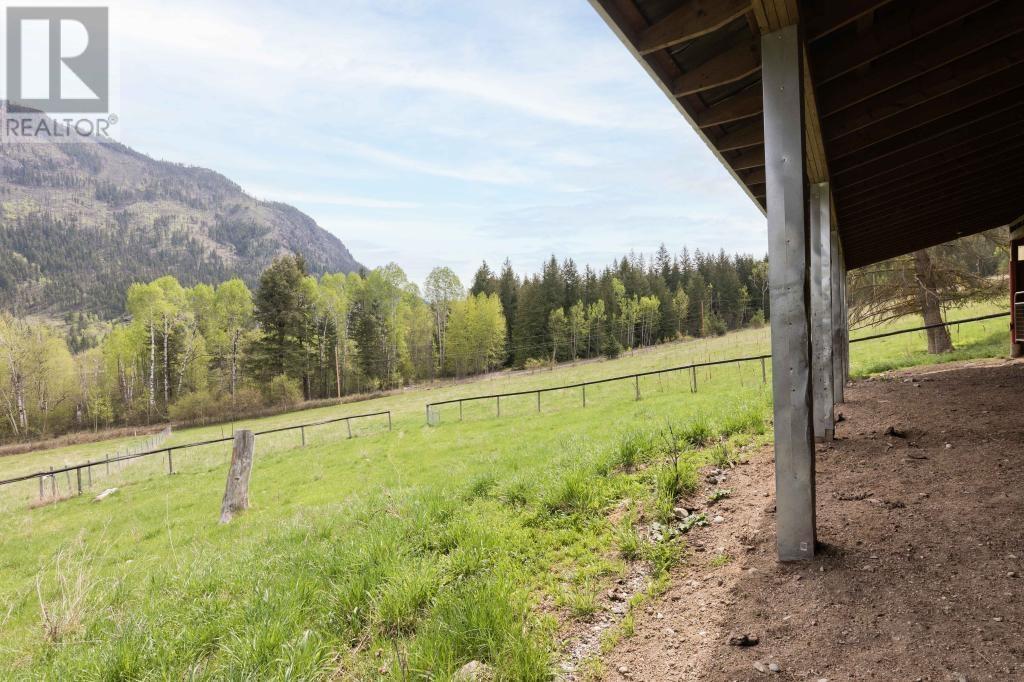 1125 Ptarmigan Rd, Chase, British Columbia  V0E 1M1 - Photo 26 - 177677